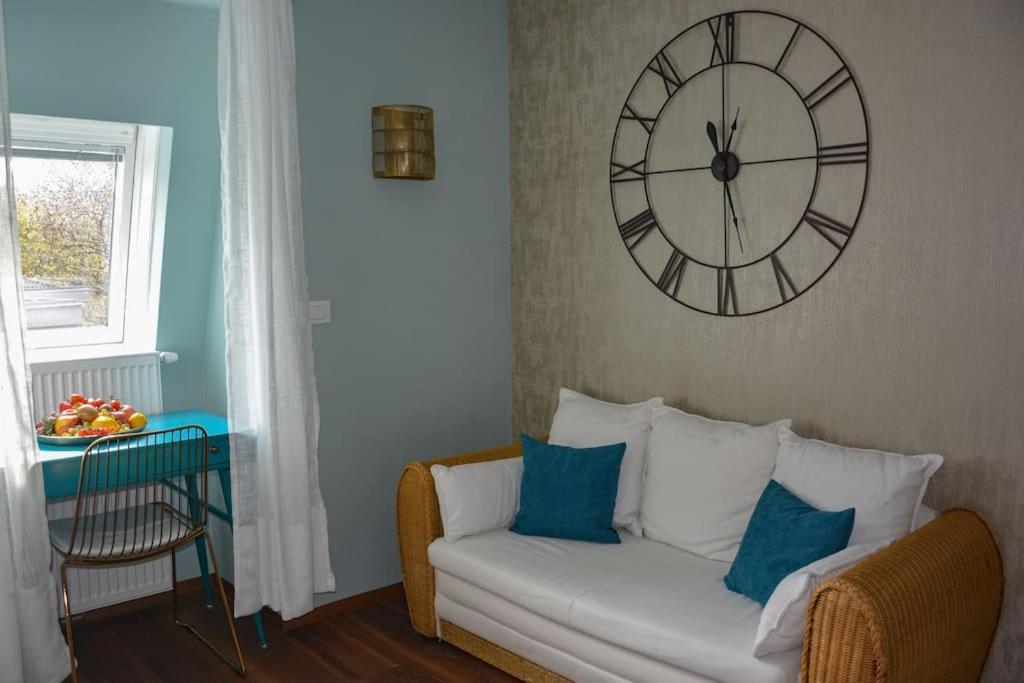 Moderne Ferienwohnung Мерано Экстерьер фото