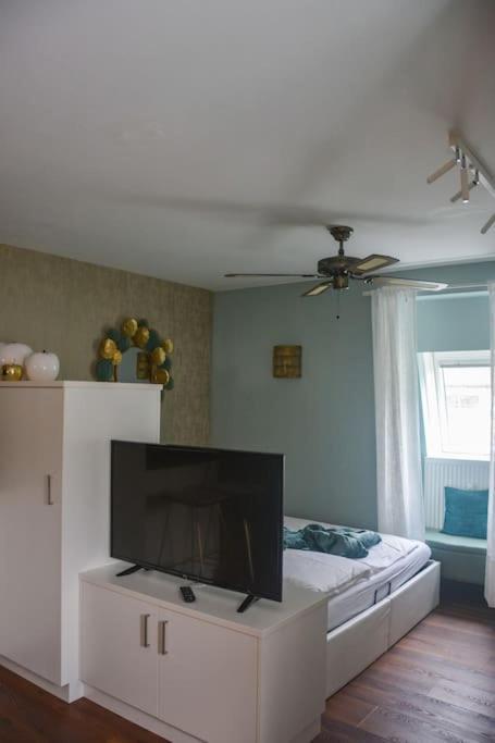 Moderne Ferienwohnung Мерано Экстерьер фото